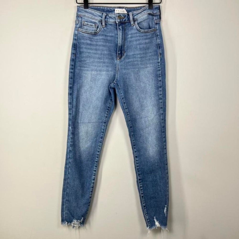 Cello‎ Distressed Skinny Jeans Size 7 Light Wash Raw Hem Ankle Denim
